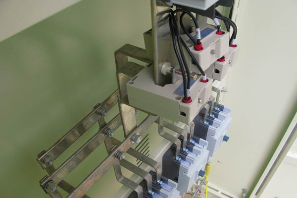 赣县配电柜-应急照明配电柜使用对工作人员的具